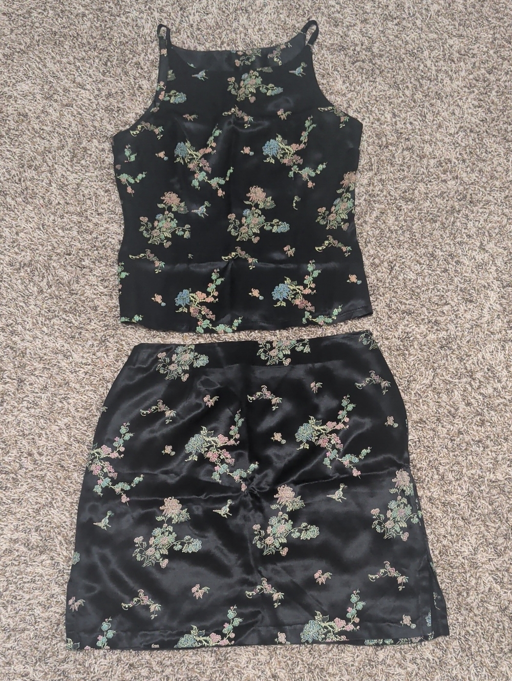 Timing Finesse vintage black floral two piece sleeveless top and mini skirt set